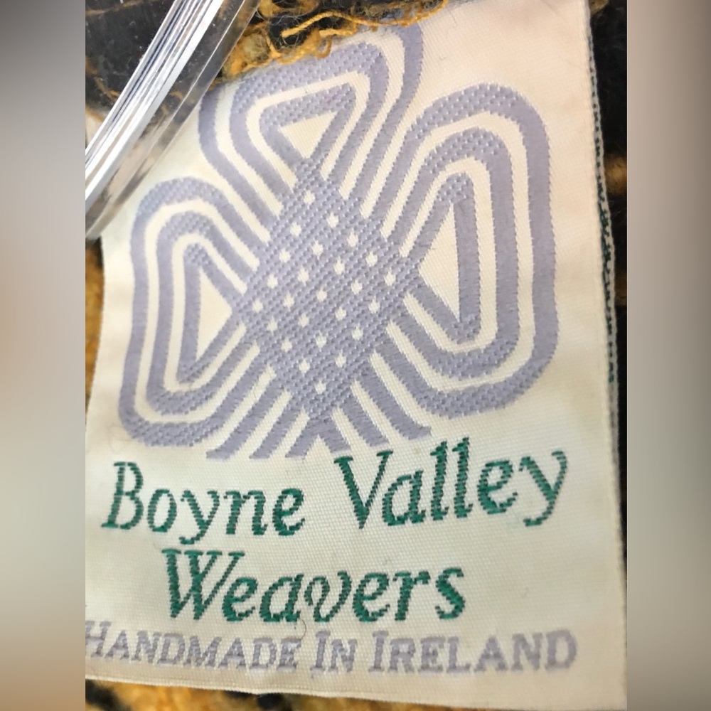 Boyne Waller Weavers Irish Wool Plaided Poncho Wrap In Black / Yellow – One Size - Picture 10 of 11